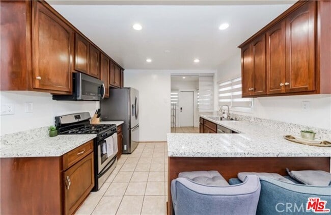 Building Photo - 1238 S Muirfield Rd