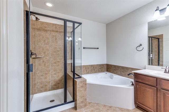 Building Photo - 3000 Peyton Brook Dr