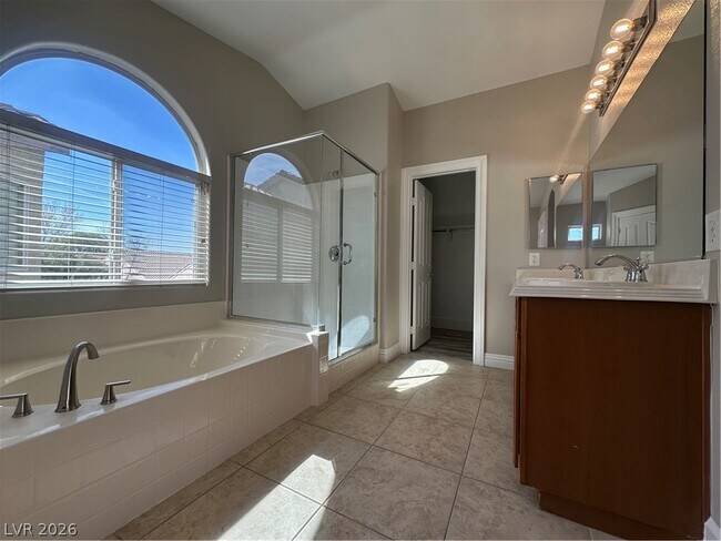 Building Photo - 2176 Low Creek Ct