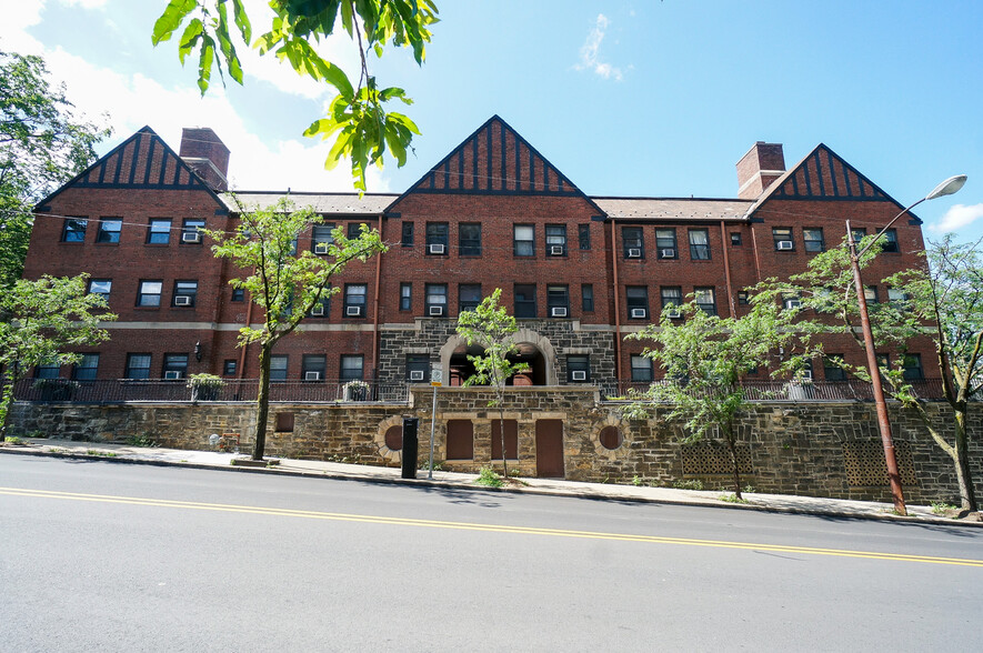 Primary Photo - Pennsylvania Apartments