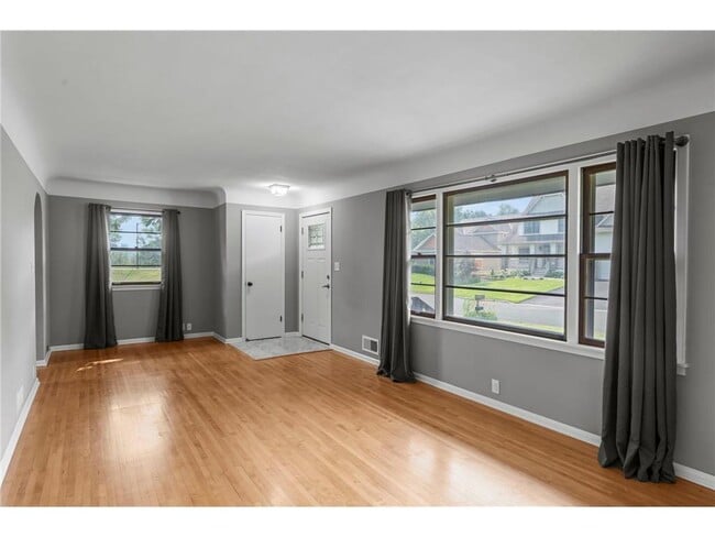 Building Photo - 1435 Englert Rd