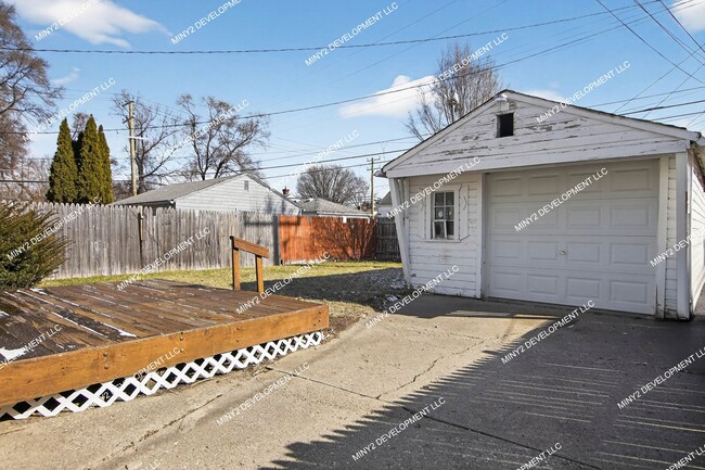 Building Photo - Charming 3-bedroom Bungalow with Brand-New Kitchen in Warren!