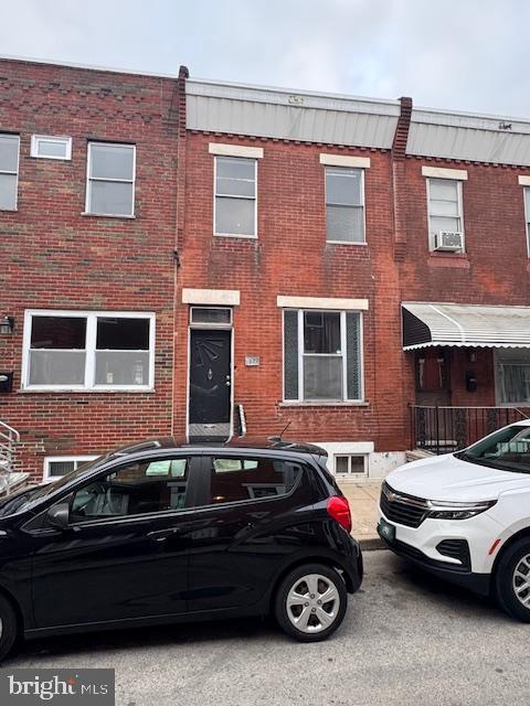 Primary Photo - 1027 Tree St