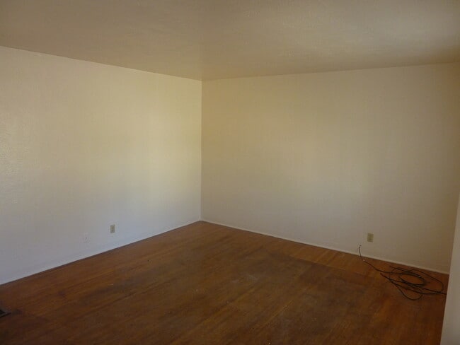 Building Photo - Unique One Bedroom with Private Backyard