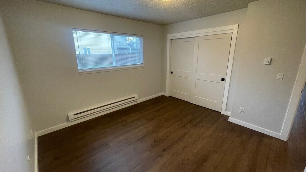 Building Photo - 8605 N Hurst Ave