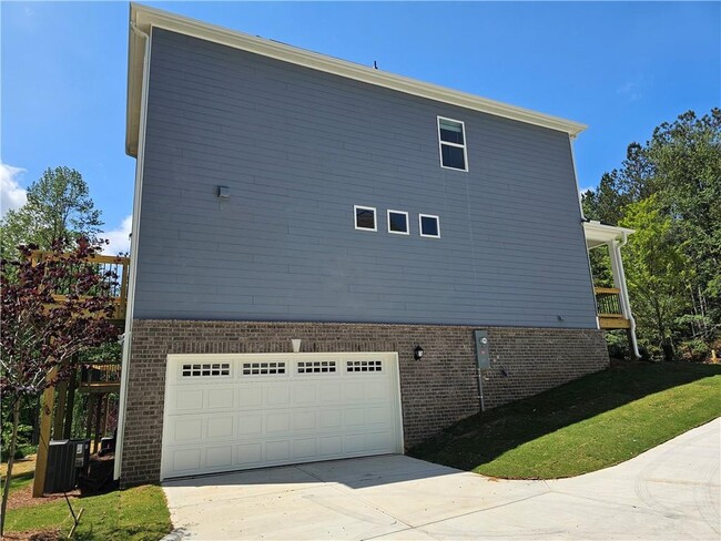 Building Photo - 1666 Eagle Dr