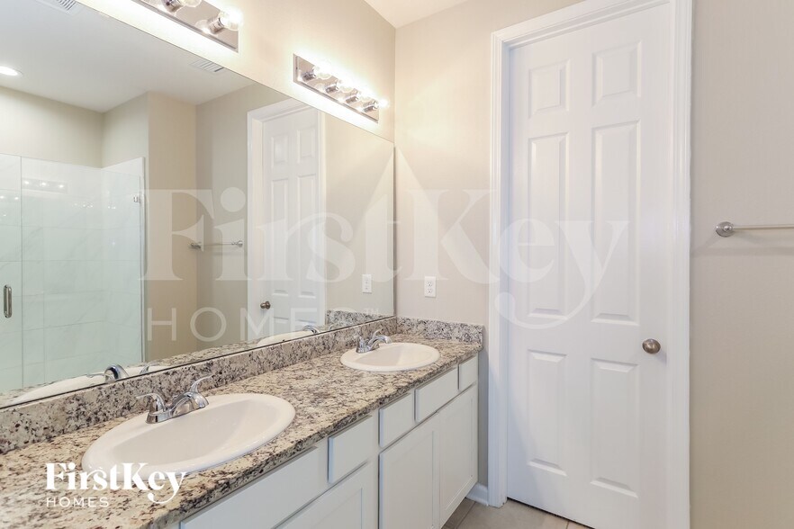 Building Photo - 1503 Tropical Pine Cove