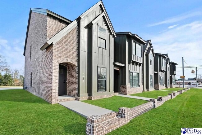 Building Photo - 501 W Cheves St