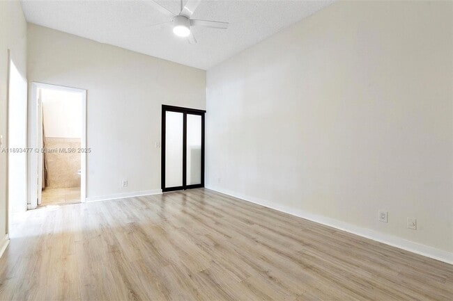 Building Photo - 20937 Bay Ct