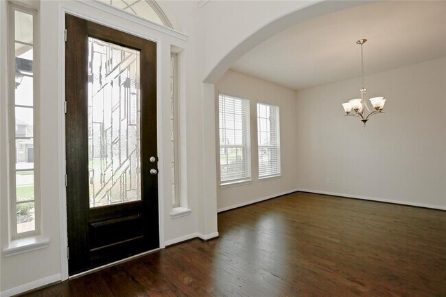 Building Photo - 2218 Golden Bay Ln