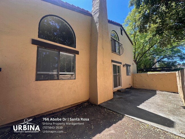 Building Photo - Newly Renovated 3 Bedroom Home with Community Pool and Two-Car Garage