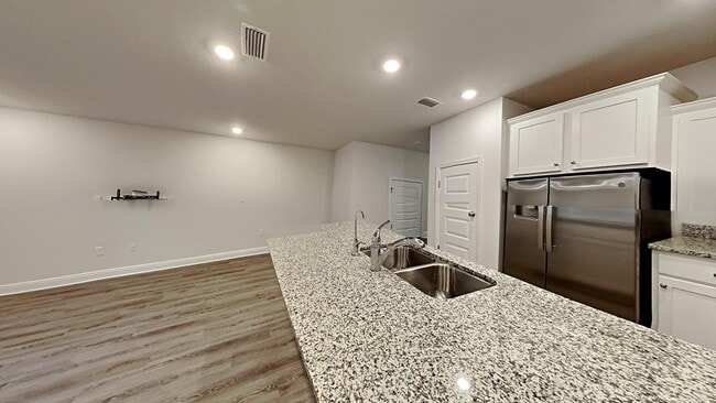 Building Photo - 74 Sandhill Pines Dr