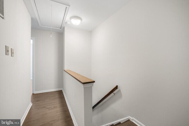 Building Photo - 11521 Shell Flower Ln