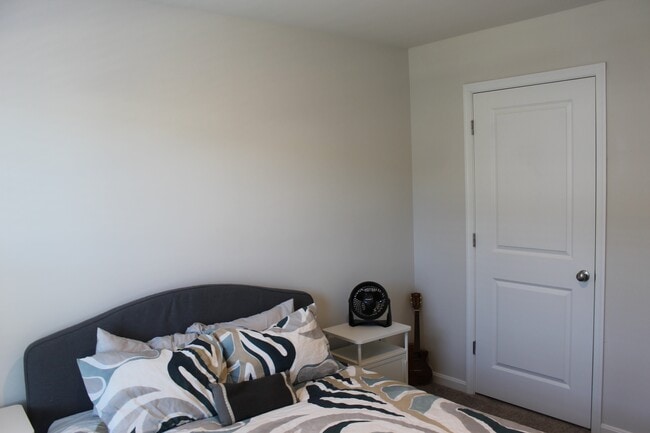 Building Photo - 1523 Stanford Ln