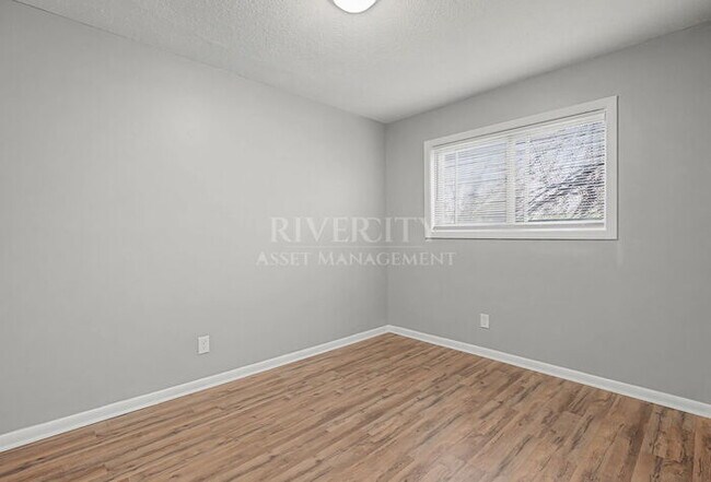 Building Photo - Cute 3 bedroom 1 bathroom home in Parkway Village Area!!! Section 8 Welcomed !!!