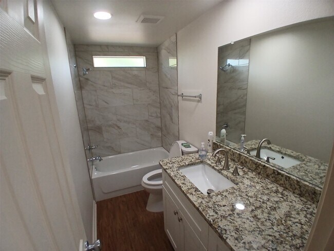 Building Photo - 503 Windmere Cir