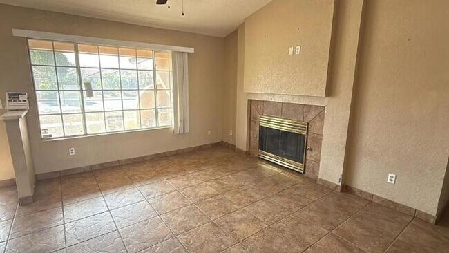 Building Photo - Charming Single Family Home! Available 8/10/2026 -HOME IS CURRENTLY OCCUPIED!
