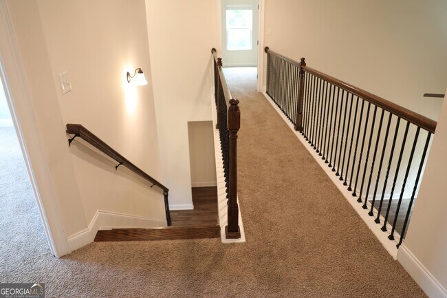 Building Photo - 225 Barnett Ln Ln