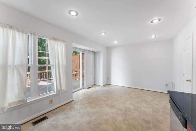 Building Photo - 14164 Compton Valley Way