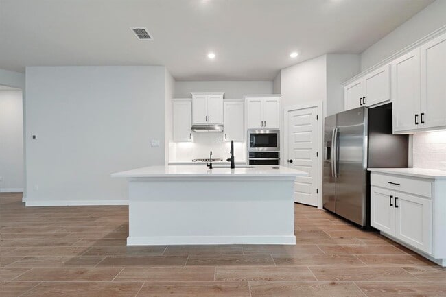 Building Photo - 201 Arches Dr