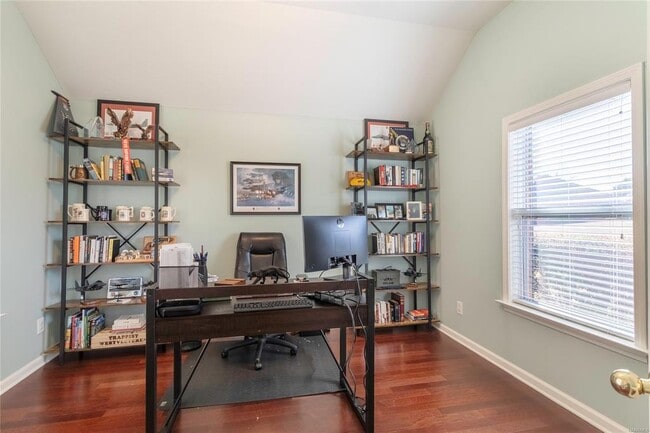 Building Photo - 612 Stoneybrooke Way