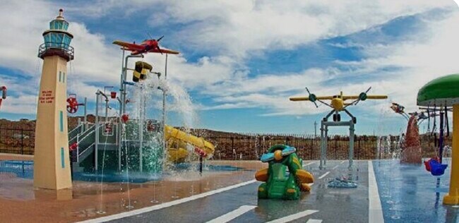 Building Photo - 8426 Redwood Dawn Dr