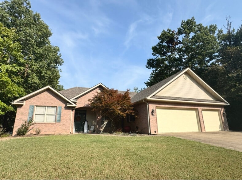 Building Photo - 28 Drummore Ln