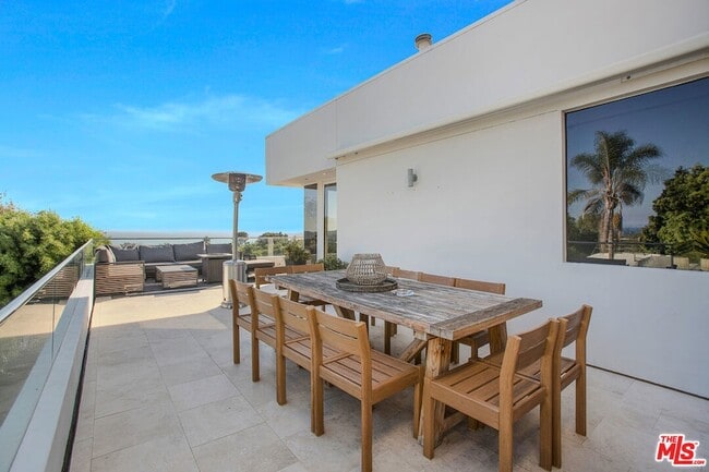 Building Photo - 27454 Winding Way