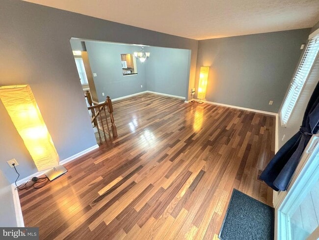 Building Photo - 2108 Commodore Ct