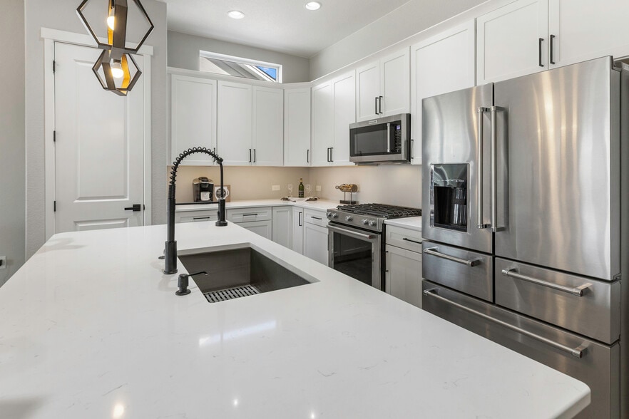 Building Photo - 2131 Seaglass St