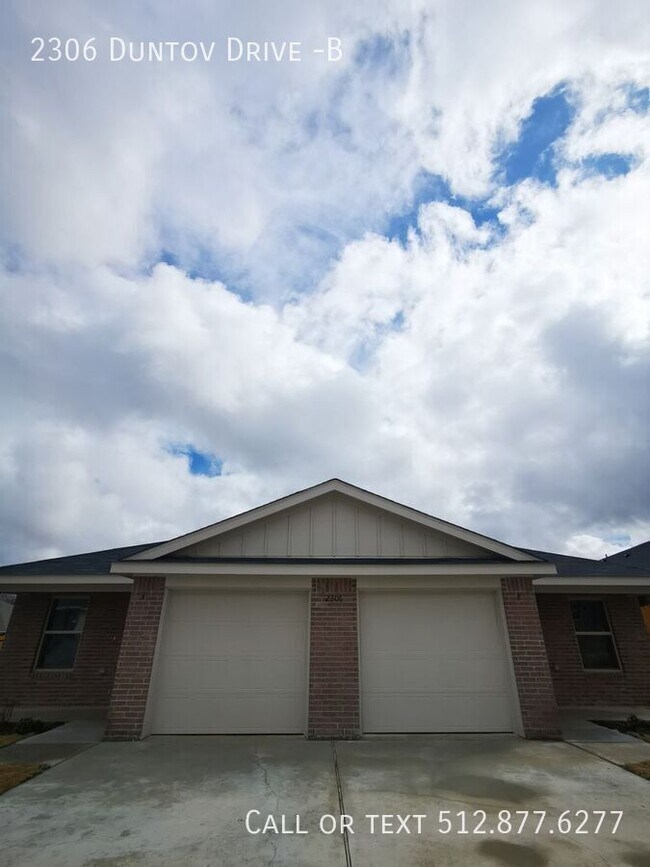 Building Photo - 2306 Duntov Dr