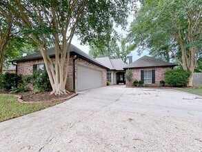 Building Photo - 3919 Meadow Ridge Dr