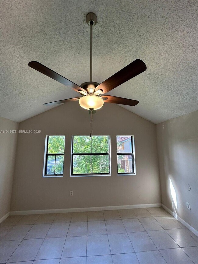 Building Photo - 15661 SW 104th Terrace