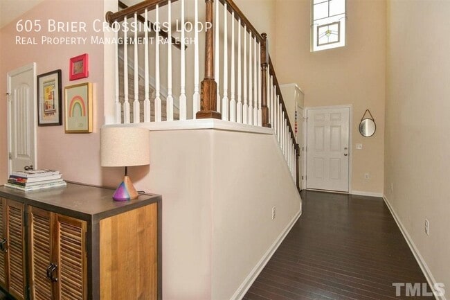Building Photo - 605 Brier Crossings Loop