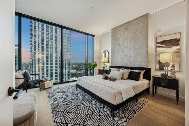 Building Photo - 610 Davis St