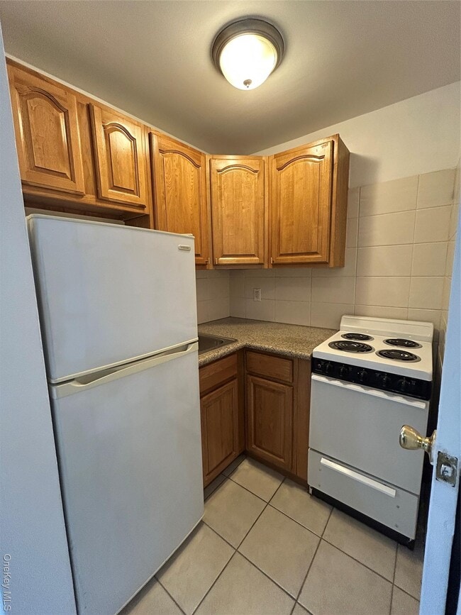 Building Photo - 175 Beach 109th St