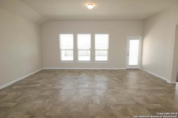 Building Photo - 5633 Briar Fld