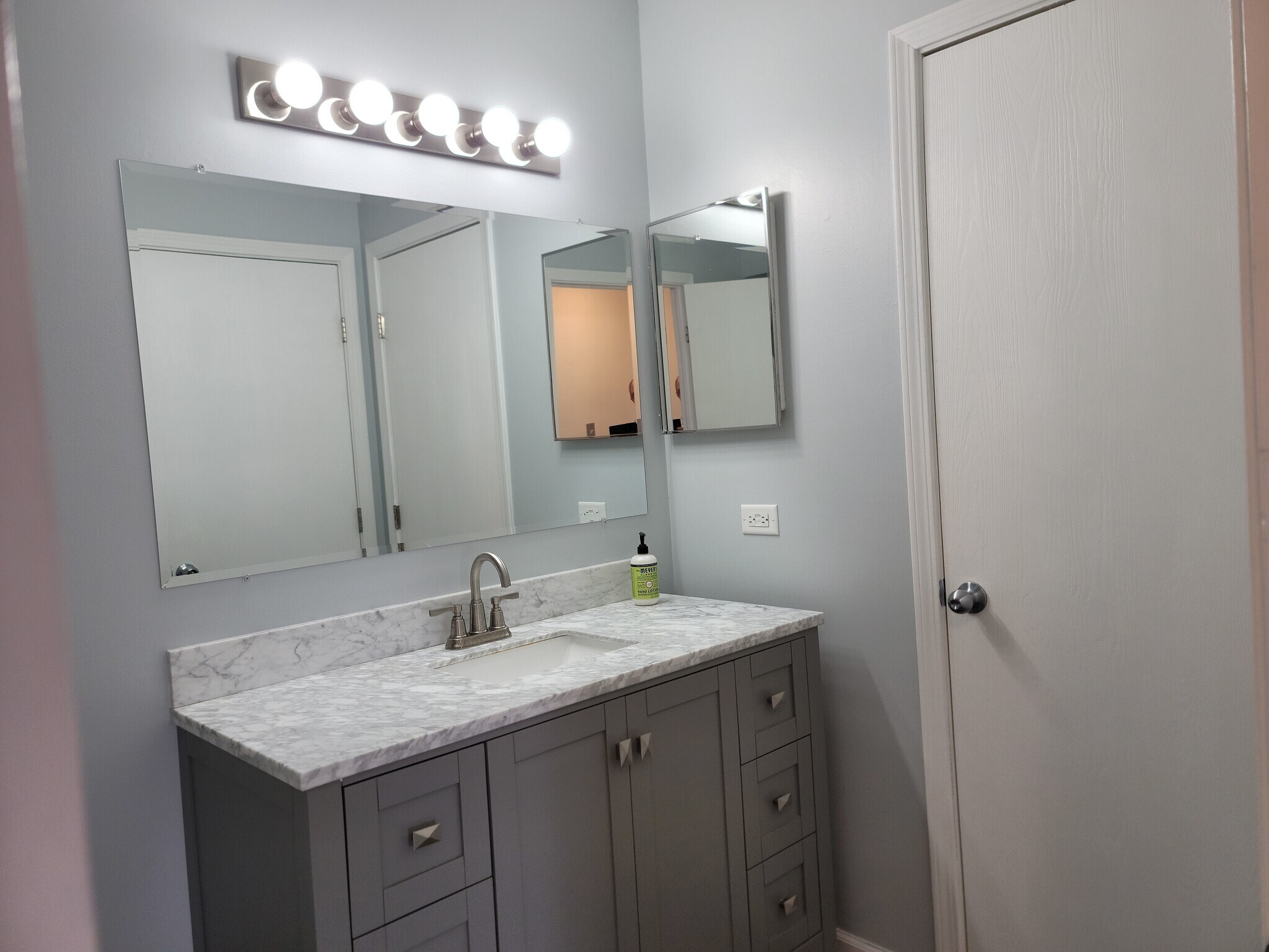 Master Bath - 9224 Windsor Pky