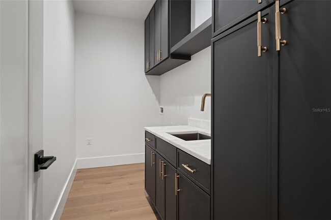 Building Photo - 804 Idlewood Dr