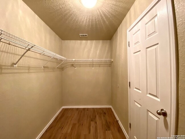 Building Photo - 12647 Point Summit