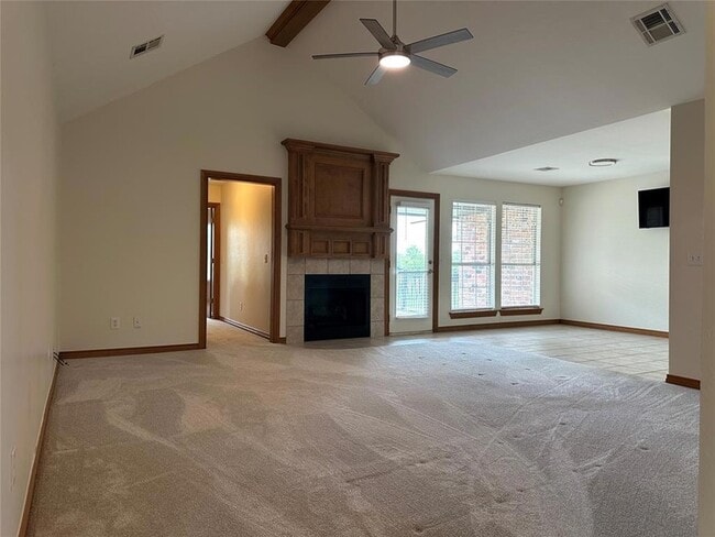 Building Photo - 15713 Traditions Blvd