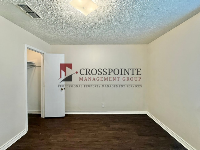 Building Photo - 4819 Gretna Green Ln
