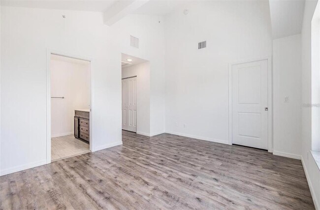 Building Photo - 1264 Pierce St
