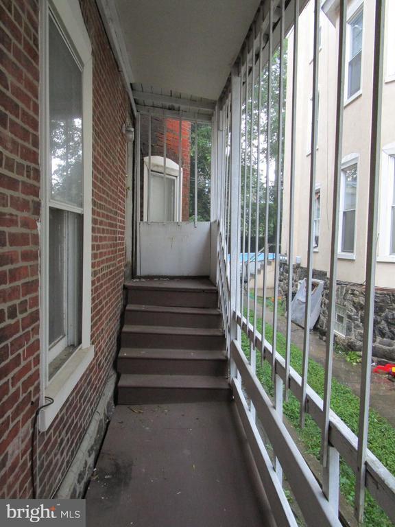 Building Photo - 818 Wynnewood Rd