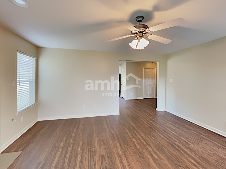 Building Photo - 6620 Hollister Ln
