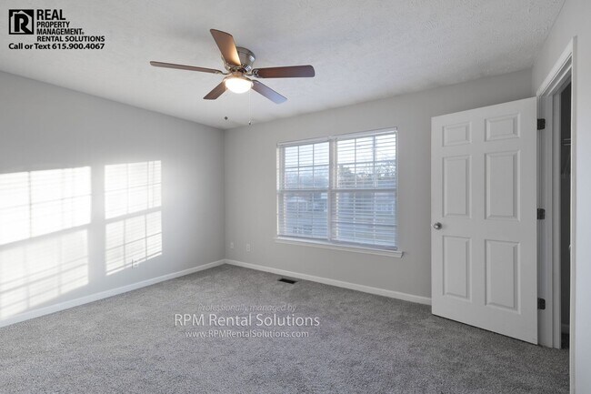 Building Photo - Modern 2BR Townhome Near MTSU, Washer & Dryer Included