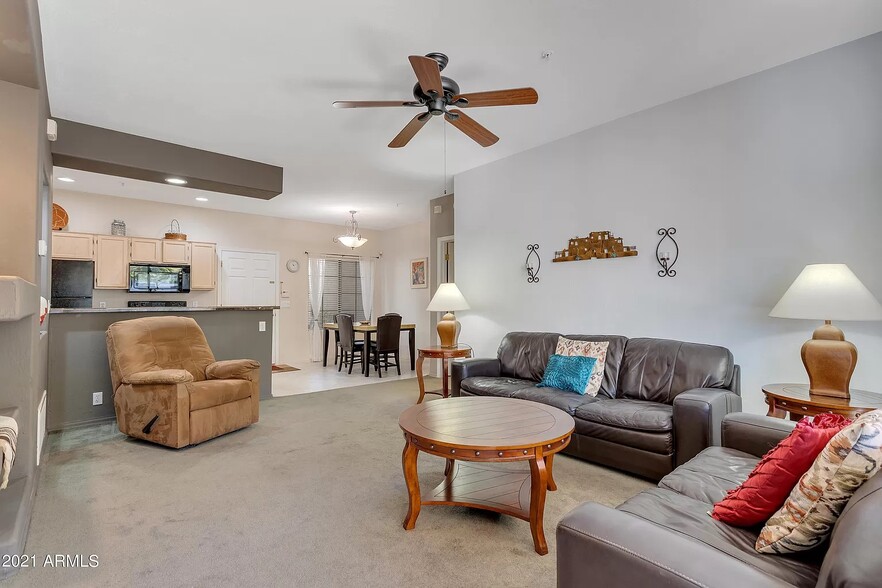 Building Photo - 9253 N Firebrick Dr