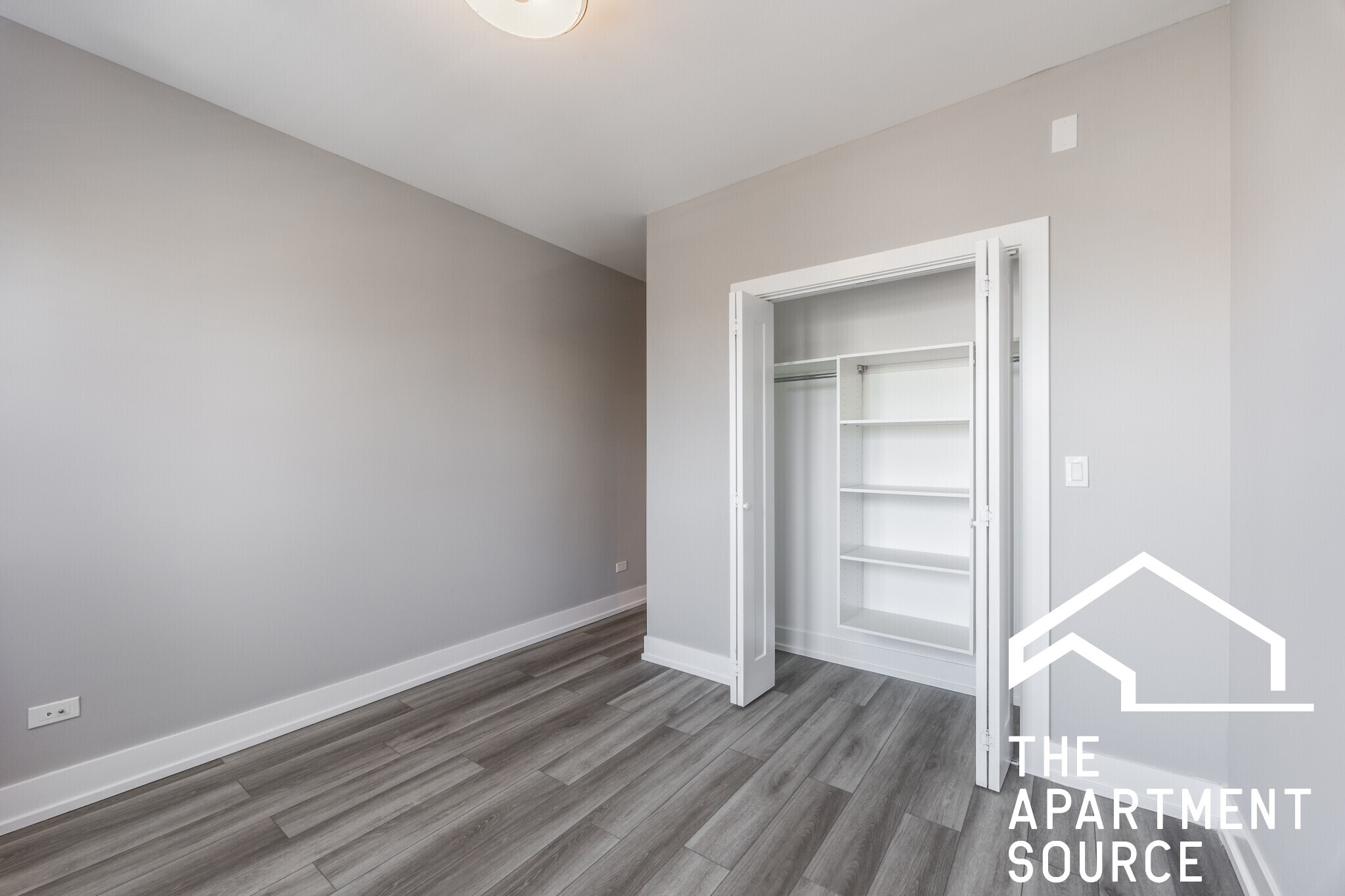 Building Photo - 3925 N Janssen Ave