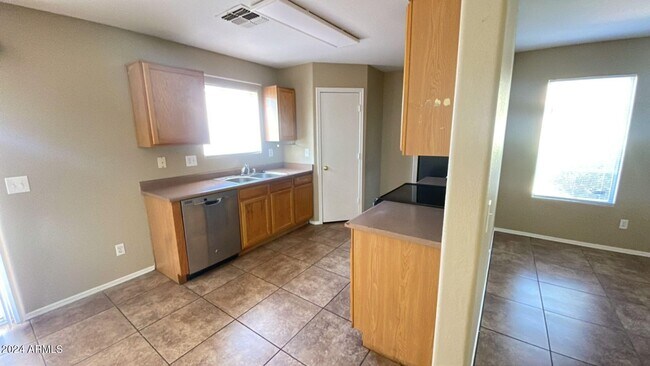 Building Photo - 7381 W Palo Verde Dr