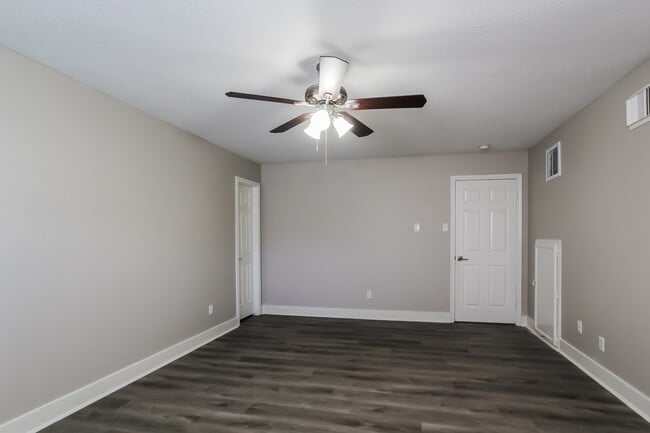 Building Photo - 6026 Egypt Dr